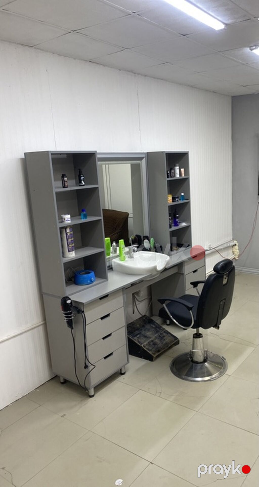 Peşəkar bərbər/vizaj üçün salon dəsti Tərkibi: - Geniş güzgülü iş — Salon mebeli, Digah (2)