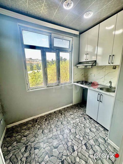 İcarəyə verilir 2 otaqlı köhnə tikili 33 m² — Bakı