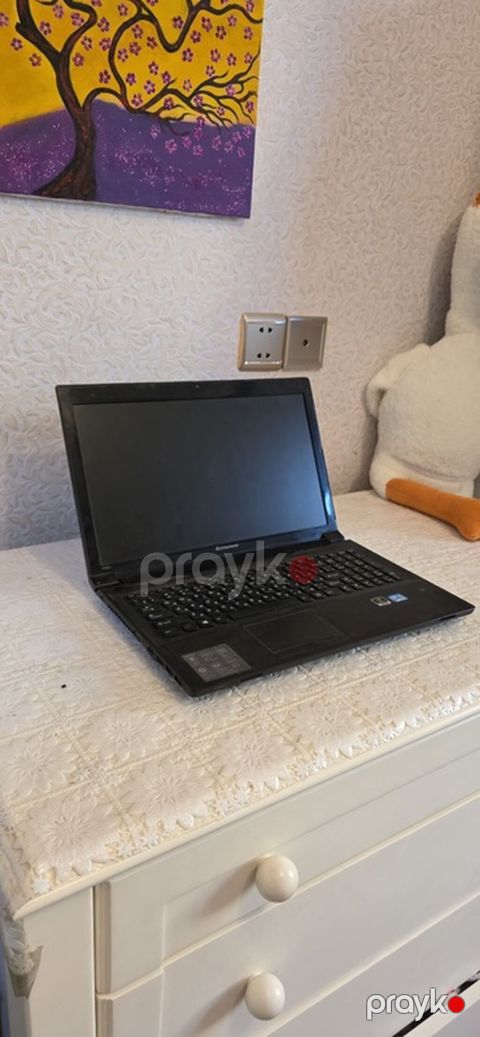 Lenovo noutbuku - Ekran: 15.6" mat LED - Klaviatura: tam ölçülü — Digah