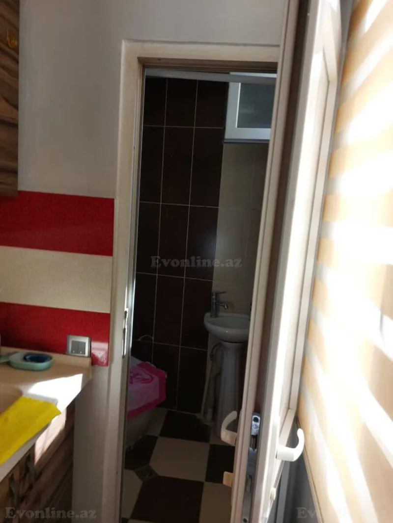 Satılır 3 otaqlı Mənzil Köhnə tikili 45 m² Bakı, Səbail r — Mənzil, Bakı (7)