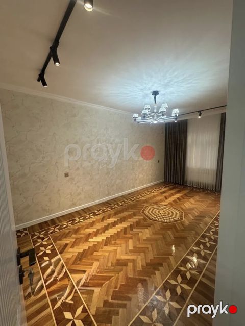 Satılır 3 otaqlı köhnə tikili 72 m² — Bakı