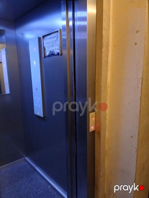 Bakı, 3 otaqlı, Köhnə tikili, 81 kv. m — Bakı