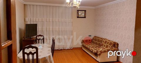 Mənzil 5 mərtəbəli binanın 5ci mərtəbəsində 4 otaqdan ibarətdir kukna — Bakı