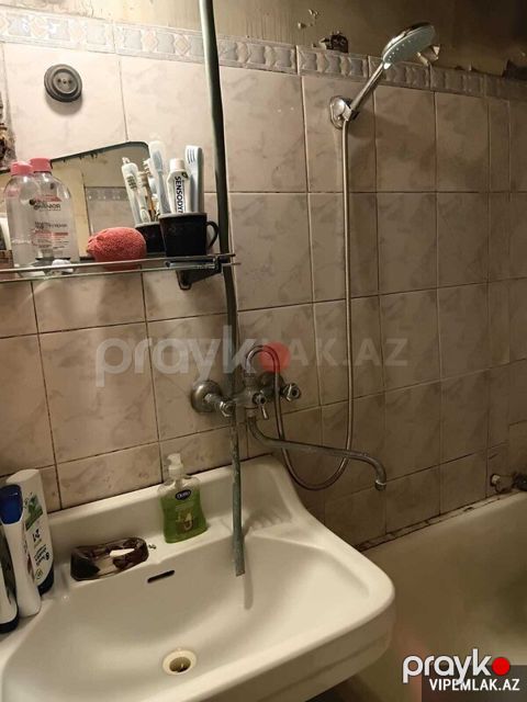 Nəsimi rayonunda 2 otaqlı Köhnə tikili Satılır, 56 m² — Bakı