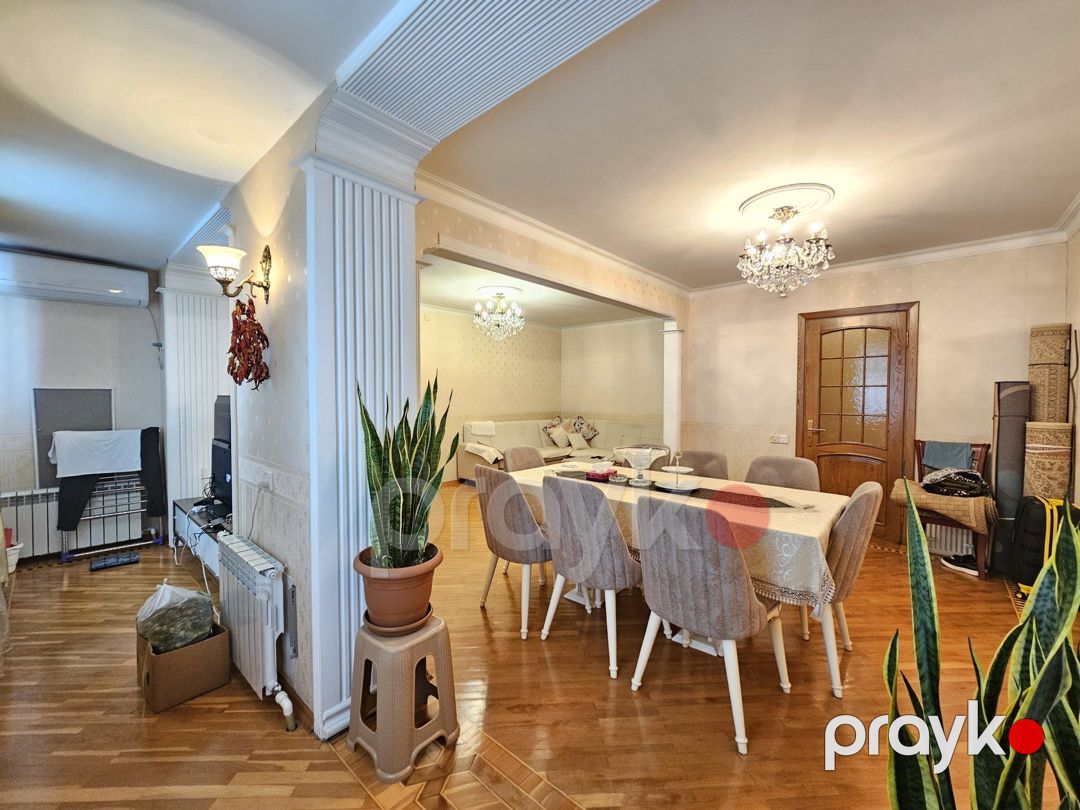 Satılır 4 otaqlı köhnə tikili 110 m² — Mənzil, Bakı (3)