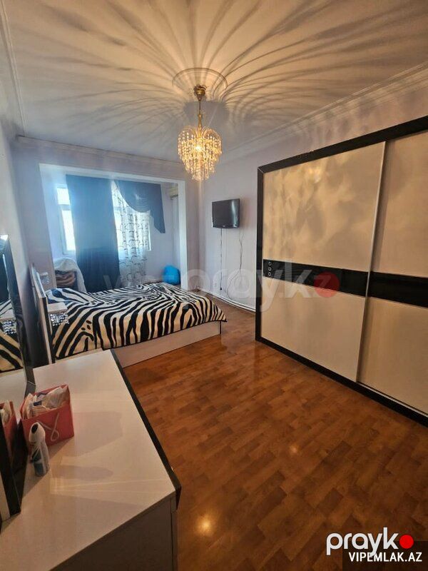 Binəqədi rayonunda 5 otaqlı Köhnə tikili Satılır, 125 m² — Mənzil, Bakı (2)
