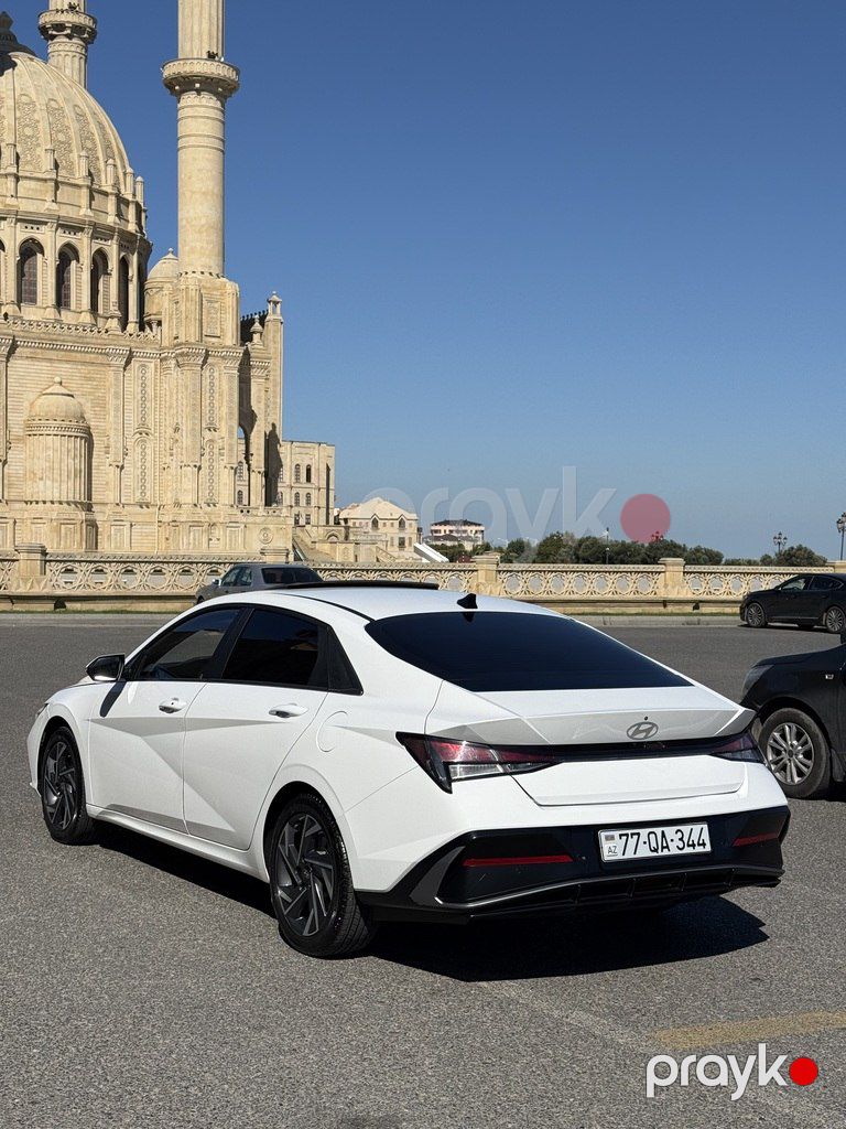 Hyundai Elantra, 1.5 L, 2025 il, 13 500 km — Avtomobillər, Bakı (3)