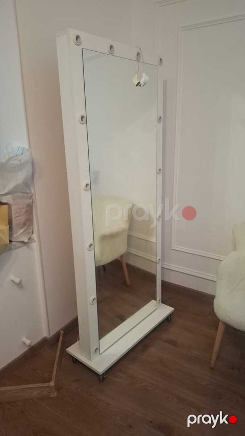 Led güzgü — Bakı