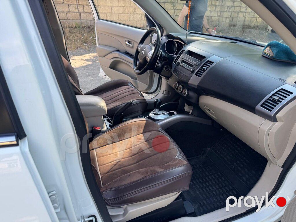 Mitsubishi Outlander, 3.0 L, 2011 il, 305 550 km — Avtomobillər, Bakı (10)
