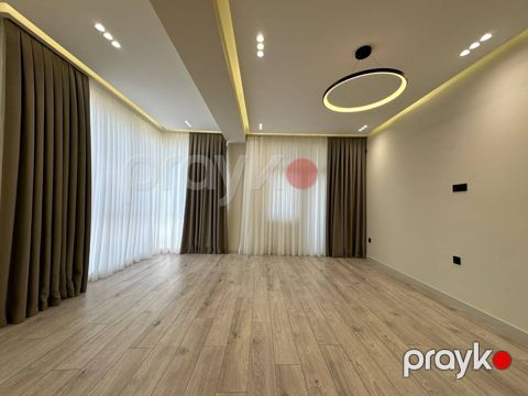 Satılır 3 otaqlı yeni tikili 140 m² — Bakı