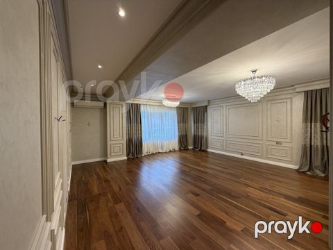 Satılır 4 otaqlı yeni tikili 211 m² — Bakı