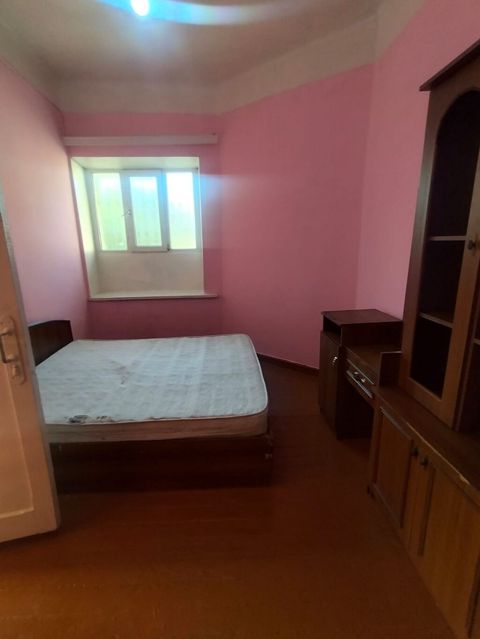 Binəqədide azadliq metrosuna yaxin pasiyolka kirovda keçide yaxin 4/2 — həyat xanim — Apartment