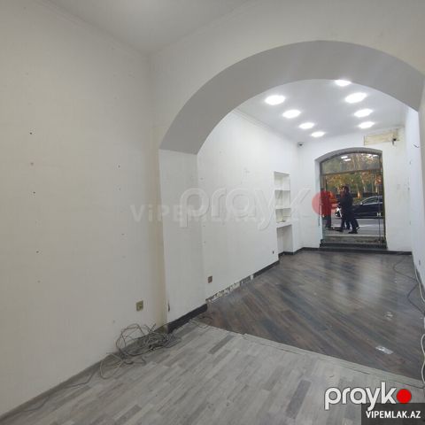 Nəsimi rayonunda 1 otaqlı Ofis Kirayə verilir, 43 m² — Bakı