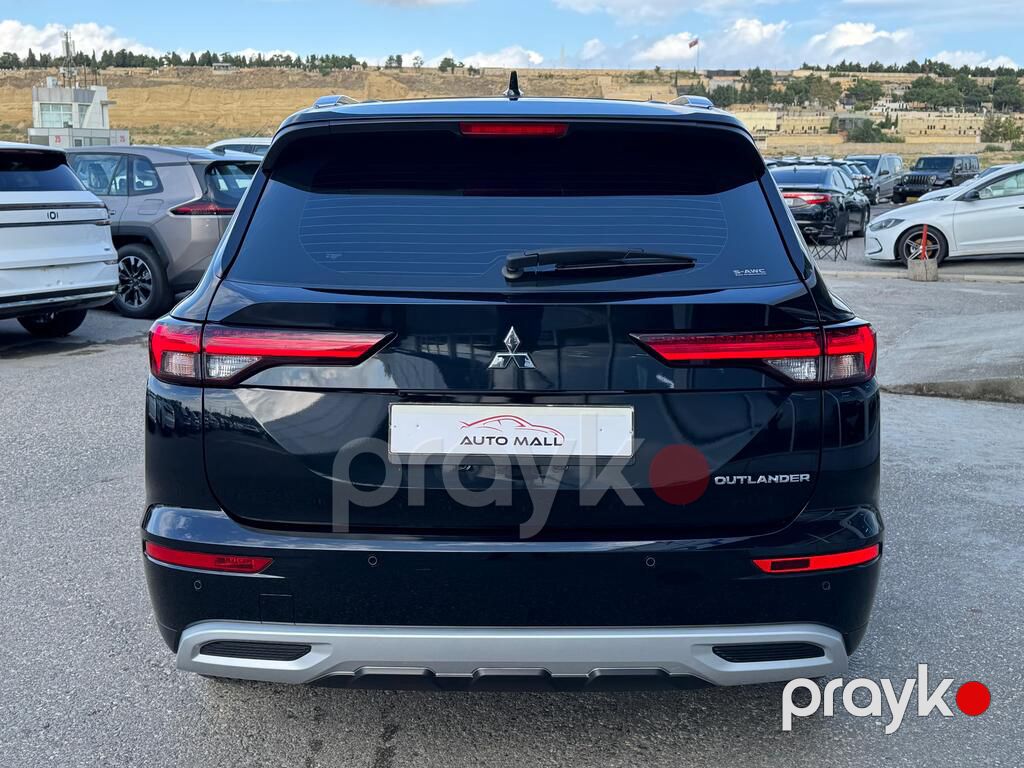 Mitsubishi Outlander, 1.5 L, 20 kWh, 2022 il, 24 500 km — Avtomobillər, Bakı (7)