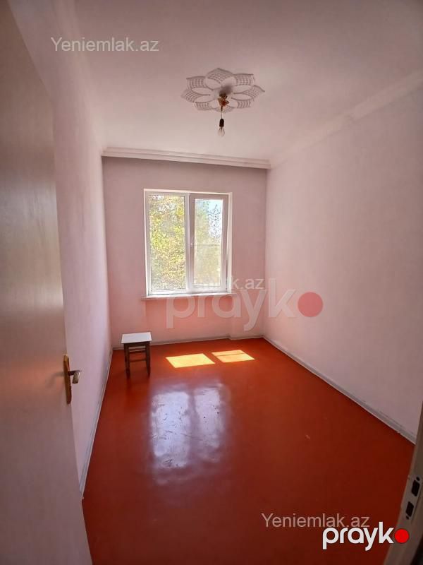 Satılır 3 otaqlı Bina evi menzil (Köhnə tikili), 70 m², 8-ci mikrorayon — Mənzil, Sumqayıt (3)