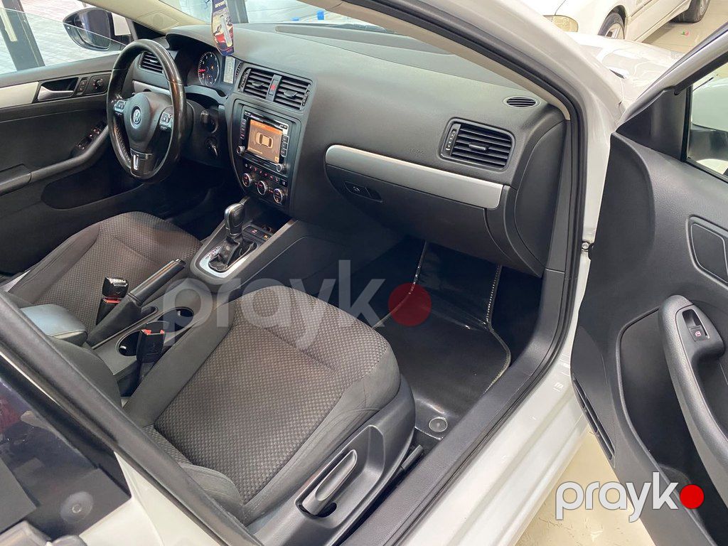Volkswagen Jetta, 2.0 L, 2014 il, 201 000 km — Avtomobillər, Sumqayıt (9)