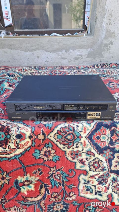 Panasonic NV-HD70 VHS videomaqnitofon - Model: Panasonic NV-HD70 — Saray