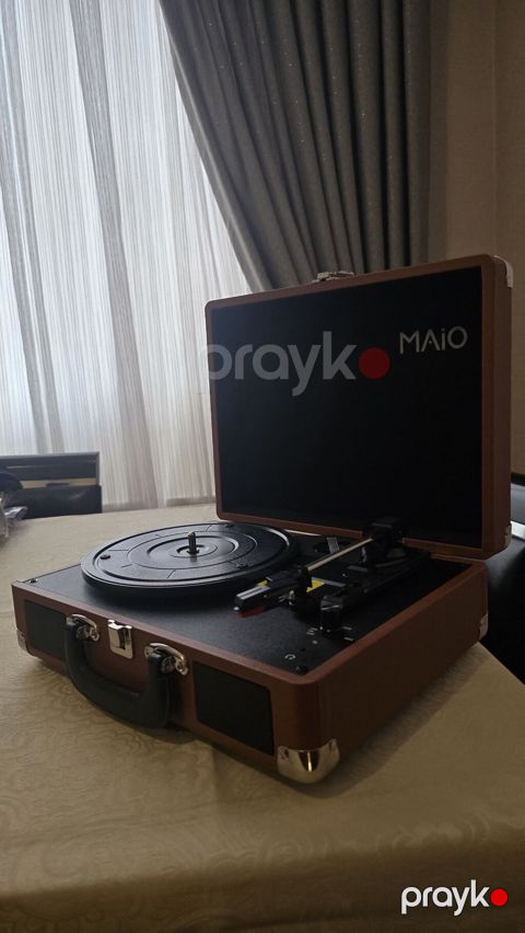 Maıo portativ vinil pleyer – çamadan tipli dizayn - Korpus: dəri — Bakı