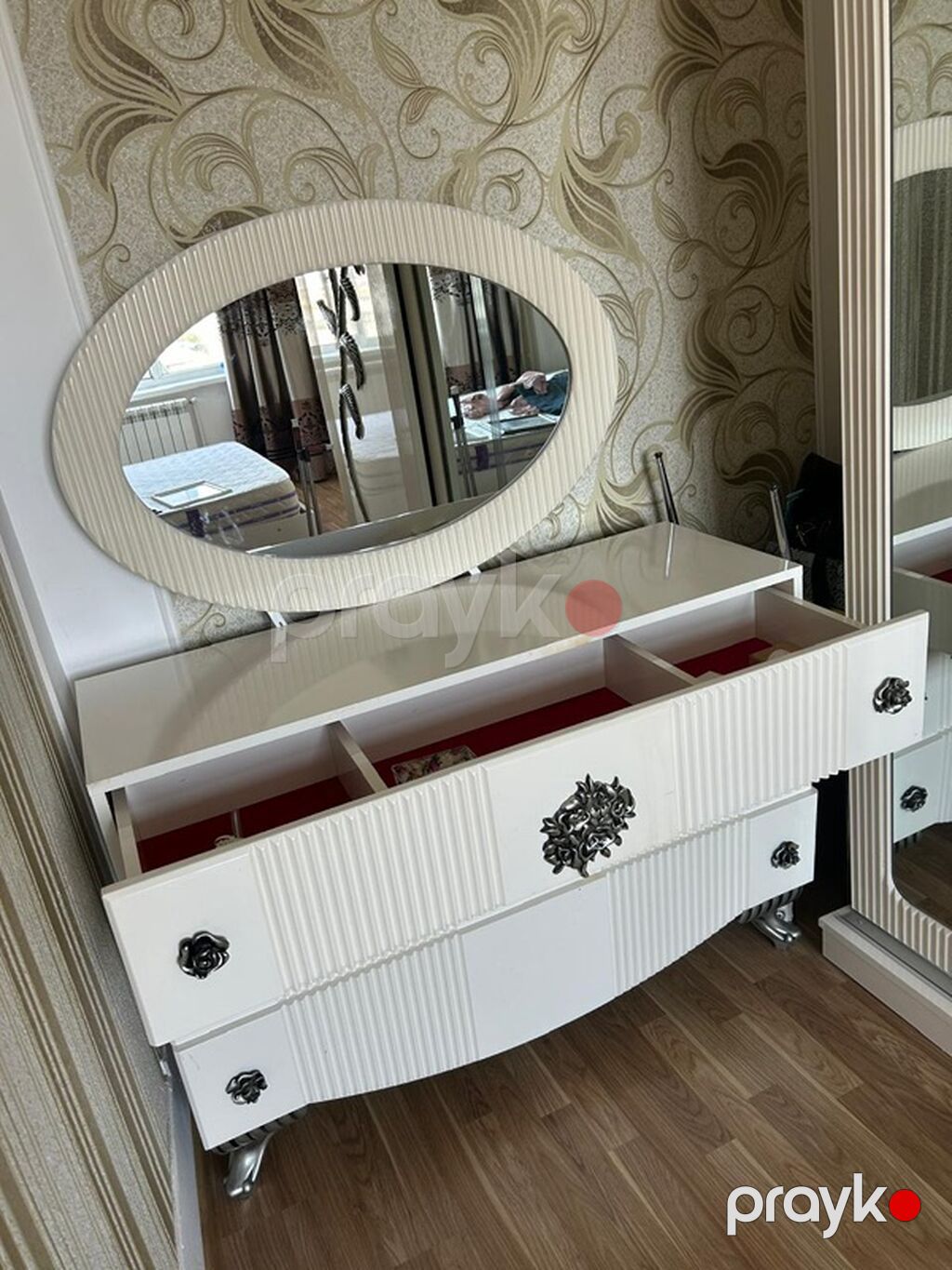 Güzgülü sürgülü qapılı paltar dolabı - Rəng: krem-ağ tonlarda — Şkaflar, Digah (5)
