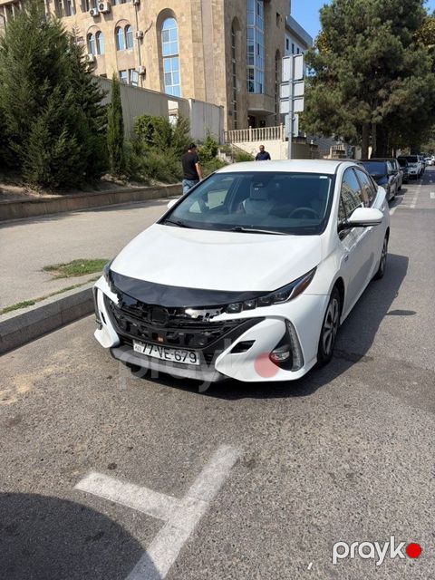 Toyota Prius Prime, 1.8 L, 8.8 kWh, 2017 il, 225 000 km — Bakı