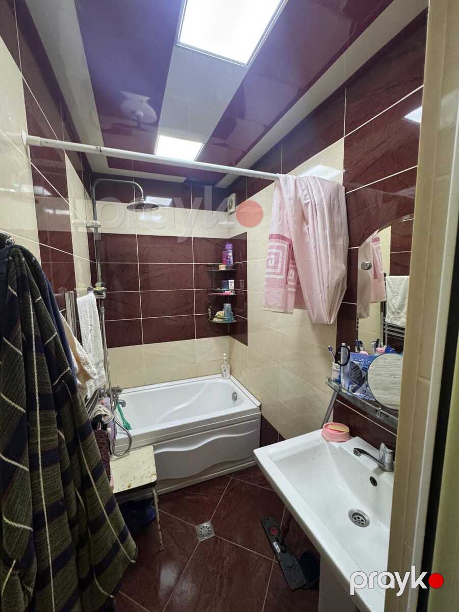 Satılır 2 otaqlı köhnə tikili 65 m² — Mənzil, Bakı (6)