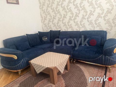 Uqlavoy divan. 450azn. Boyuk teref 2.70,Balaca teref 1.90sm. Jurnalni — Bakı