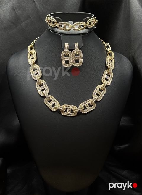 Bijuteriya dəsti boyunbağı, sırğa və qolbaq Art 32_10594, 18K qızıl örtüklü cilalanmış polad — Bakı