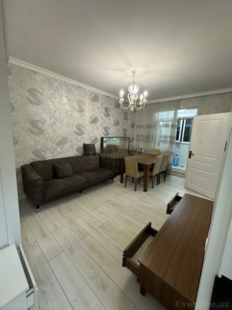 Satılır 2 otaqlı Mənzil Köhnə tikili 30 m² Bakı, Nəsimi r., Memar Əcəmi m., 4-cü mikrorayon — Bakı