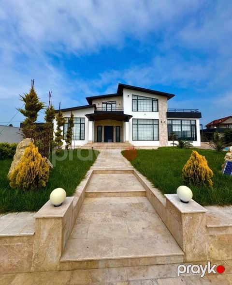 Satılır 6 otaqlı həyət evi/bağ evi 500 m² — Bakı