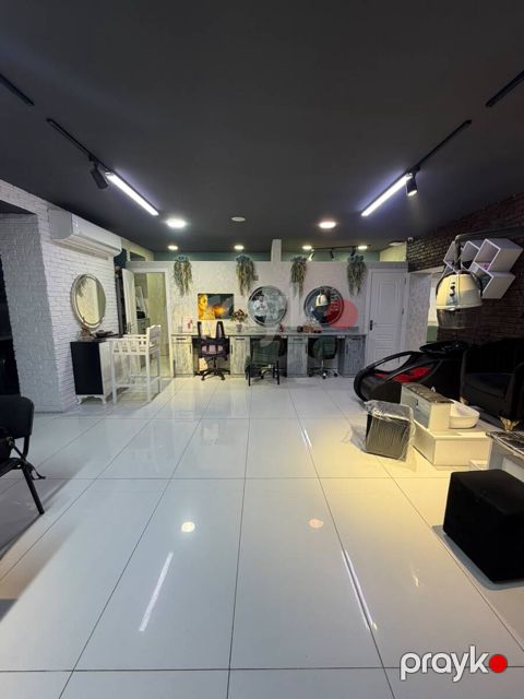 Satılır obyekt 86 m² — Bakı