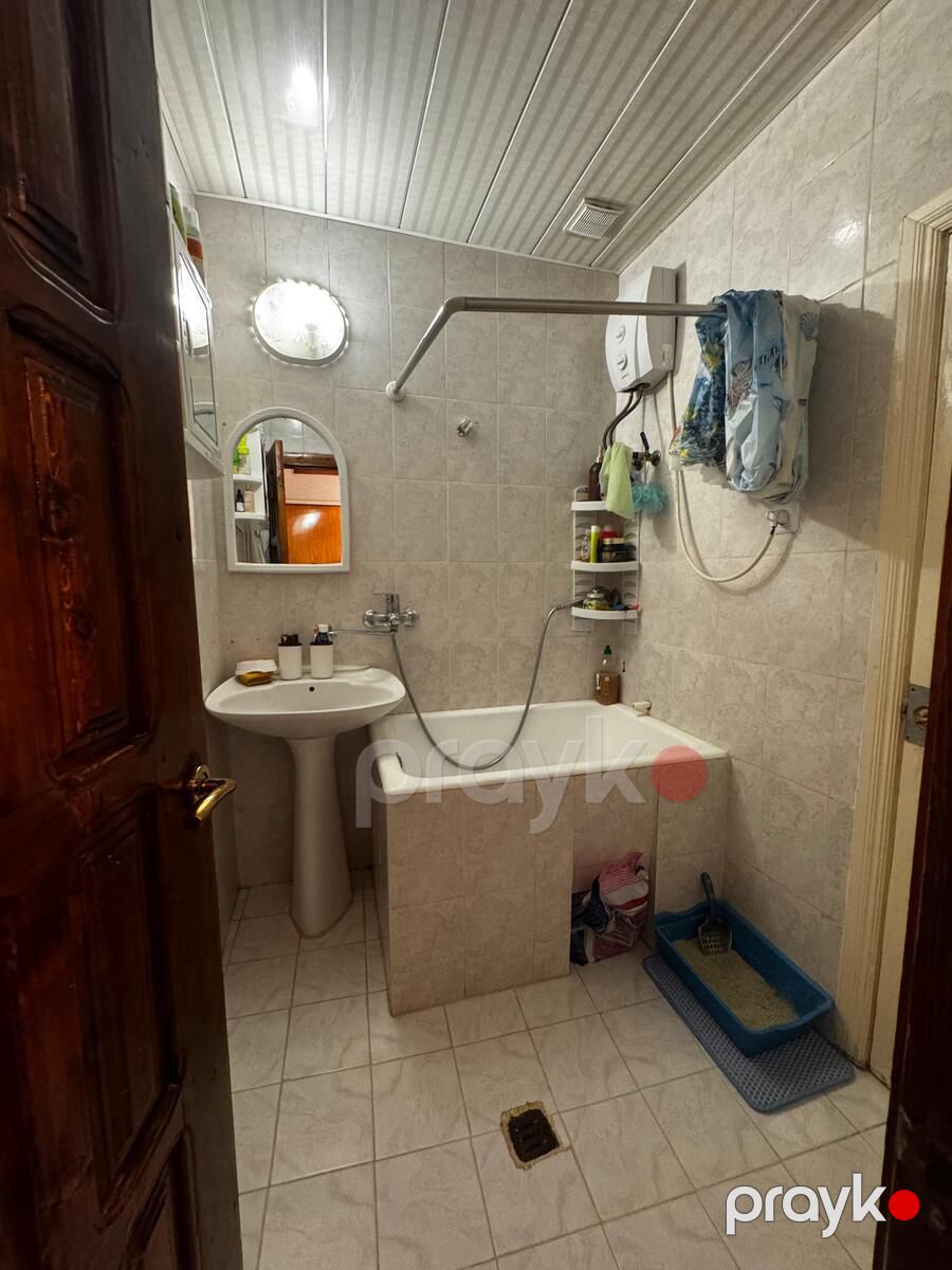 Satılır 2 otaqlı köhnə tikili 55 m² — Mənzil, Bakı (7)