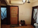Satılır 4 otaqlı köhnə tikili 110 m² — Rövşən