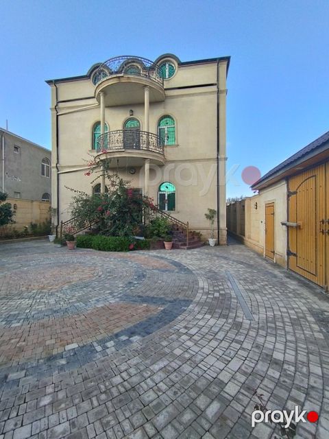 Satılır 7 otaqlı həyət evi/bağ evi 800 m² — Bakı