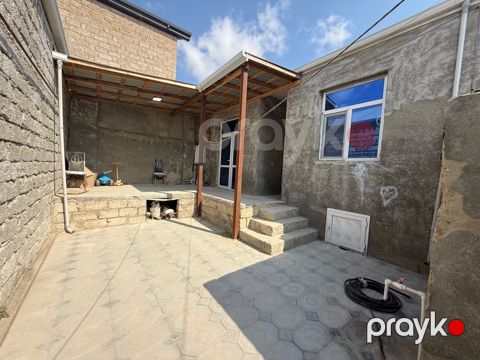Həyət evi, Binə qəs — Bakı