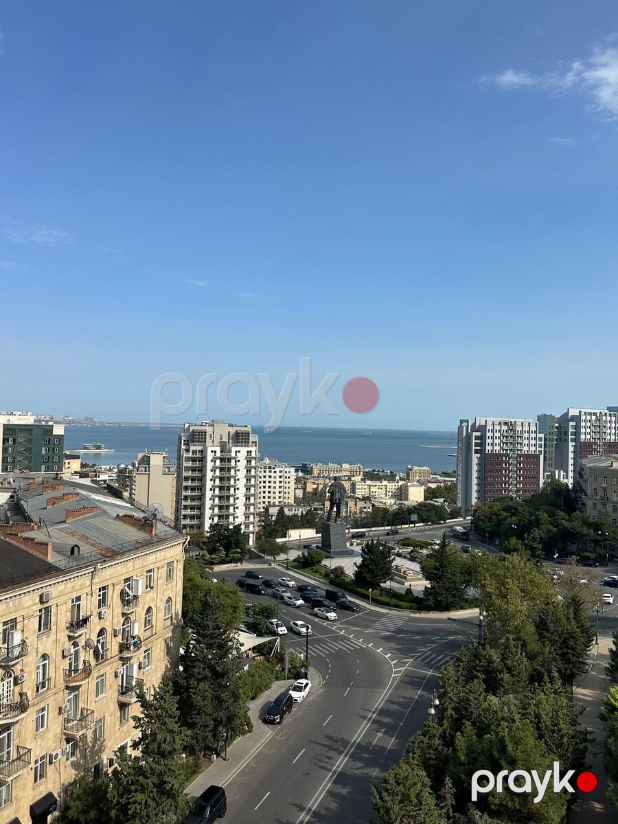 Satılır 5 otaqlı yeni tikili 210 m² — Mənzil, Bakı (2)