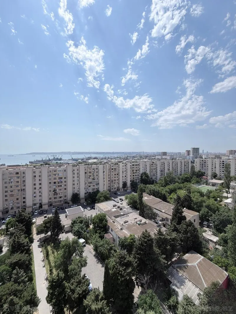 Satılır 3 otaqlı Mənzil Köhnə tikili 80 m² Bakı, Xətai r., Həzi Aslanov m., Həzi Aslanov — Bakı