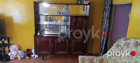 Vitrinli şkaf – retro dizayn - Material: ağac korpus, tünd qəhvəyi — Cəlilabad