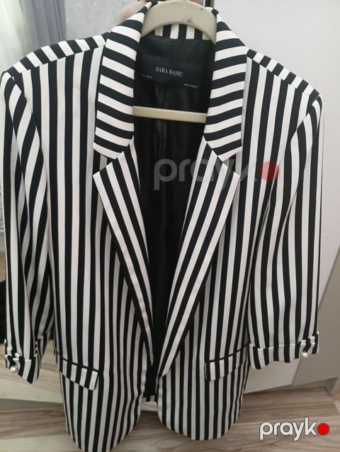 Zara Basic qadın blazer ceket - Rəng və naxış: qara–ağ şaquli zolaqlı — Bakı