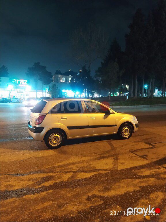 Kia Rio, 1.5 L, 2010 il, 319 000 km — Avtomobillər, Bakı (4)