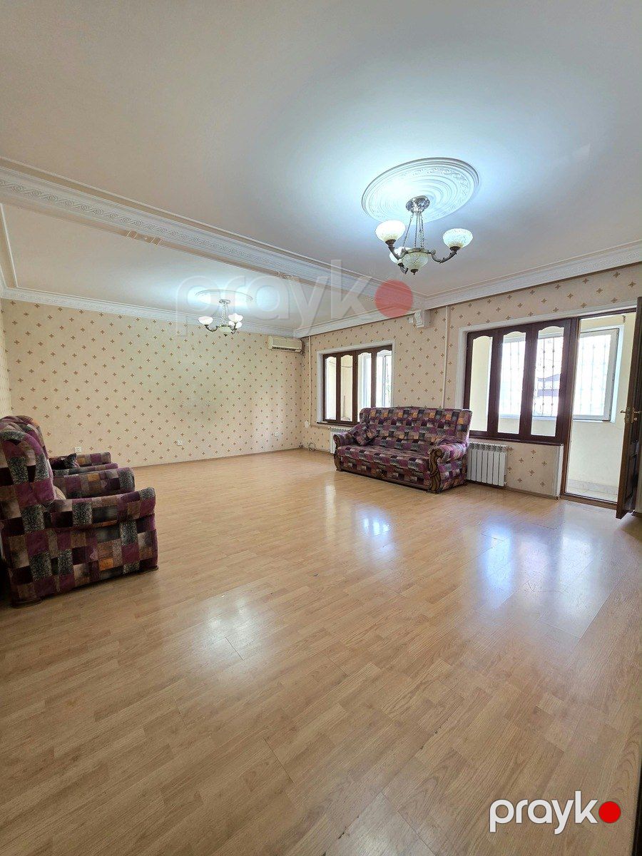 Satılır 4 otaqlı köhnə tikili 120 m² — Mənzil, Bakı (10)
