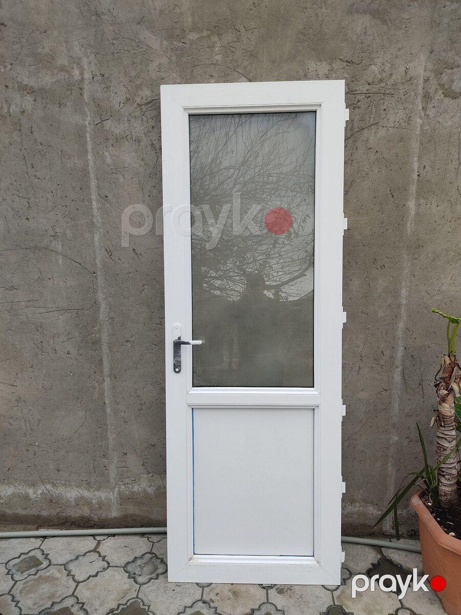 Plastik şüşəli qapı — Təmir və inşaat, Bakı (2)