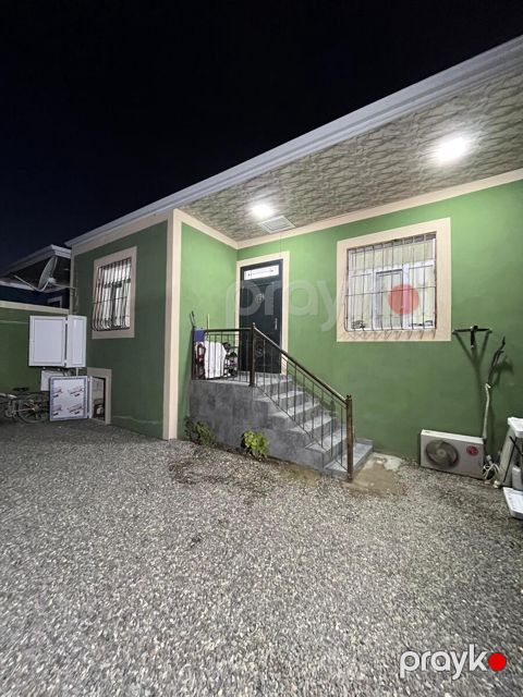 Həyət evi, Binə qəs — Bakı