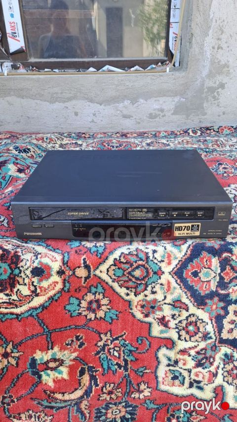 Panasonic NV-HD70 VHS video maqnitofonu DVD - Model: Panasonic NV-HD70 — Saray