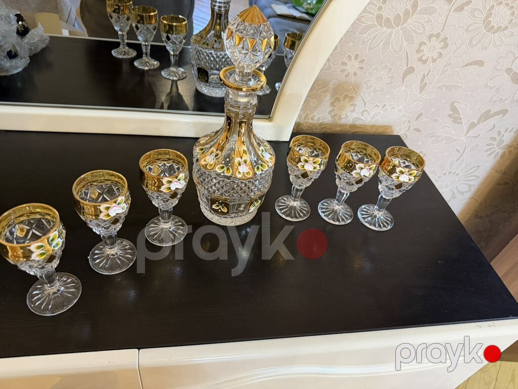 Kristal qrafin və 6 stəkandan ibarət dəst - Tərkib: 1 ədəd qapaqlı — Süfrə qabı, Digah (3)