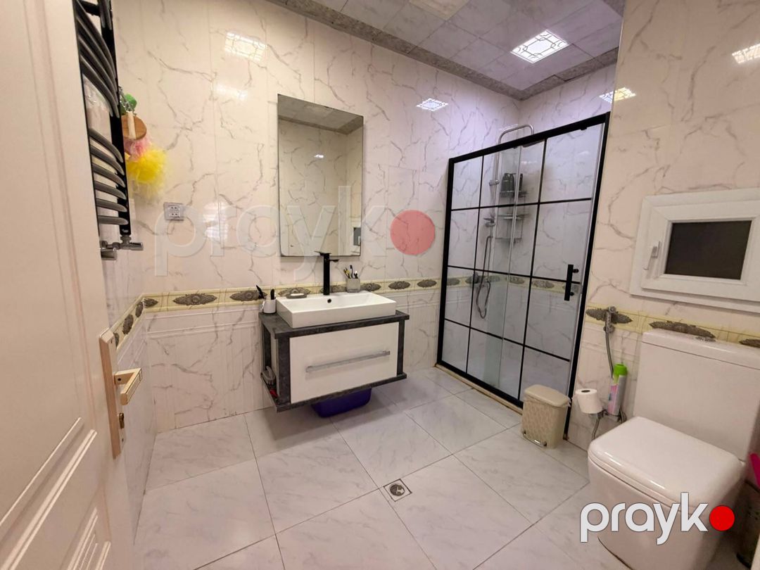 Satılır 4 otaqlı köhnə tikili 111 m² — Mənzil, Bakı (8)