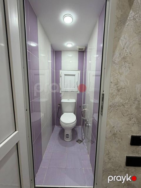 Satılır 2 otaqlı köhnə tikili 60 m² — Bakı