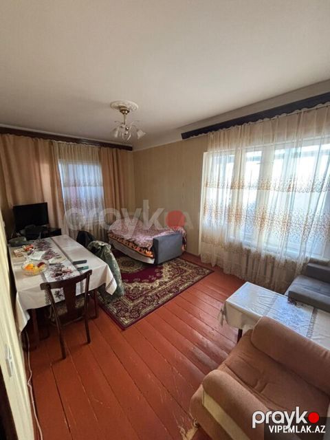 Nizami rayonunda 2 otaqlı Köhnə tikili Satılır, 65 m² — Bakı