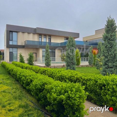 İcarəyə verilir 5 otaqlı həyət evi/bağ evi 300 m² — Bakı