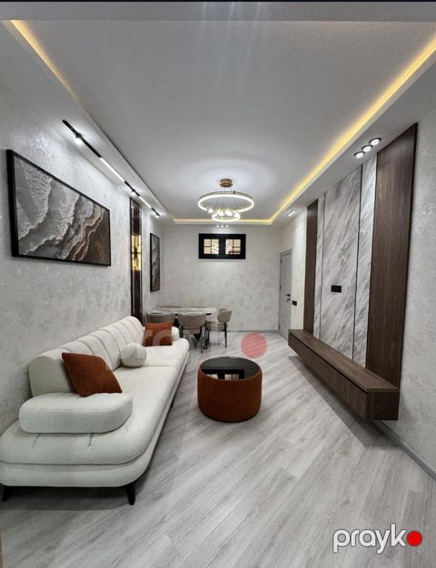 Satılır 2 otaqlı köhnə tikili 55 m² — Bakı