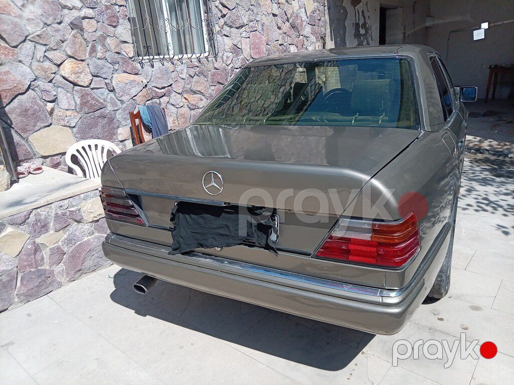 Mercedes E 200, 2.0 L, 1993 il, 300 000 km — Avtomobillər, Bakı (6)